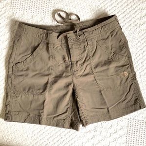 North Face shorts size 4